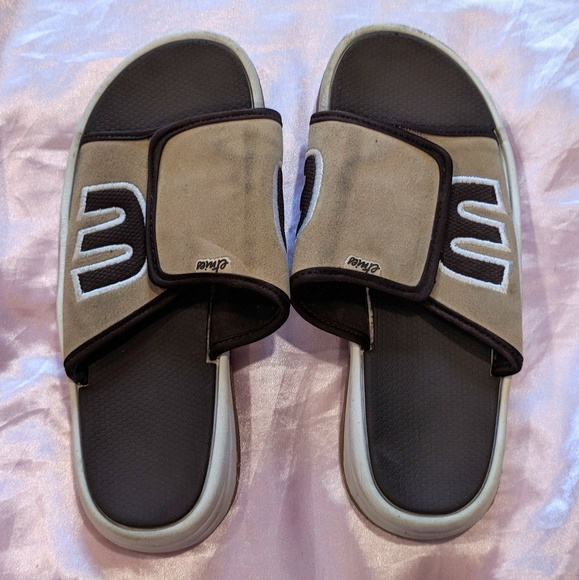 etnies slides